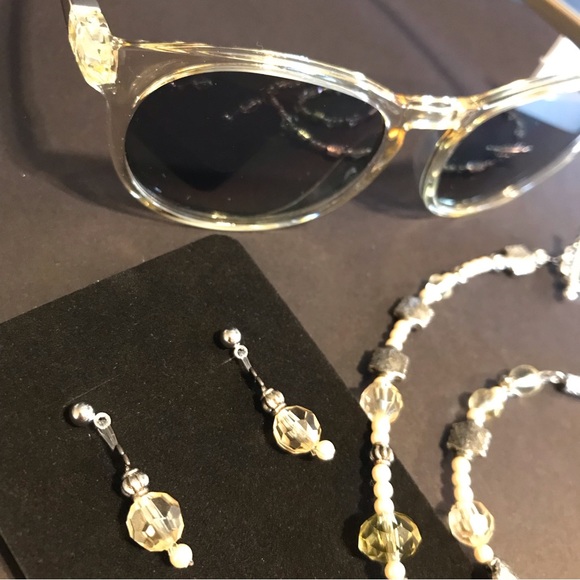 New Handmade Child’s Jewelry Set- Necklace, Bracelet & Earrings, Gold / Silver - Picture 4 of 8